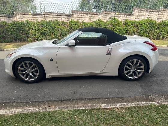 NISSAN 370Z 3.7 V6 GASOLINA ROADSTER AUTOMÁTICO NISSAN 370Z 3.7 V6 GASOLINA ROADSTER AUTOMÁTICO